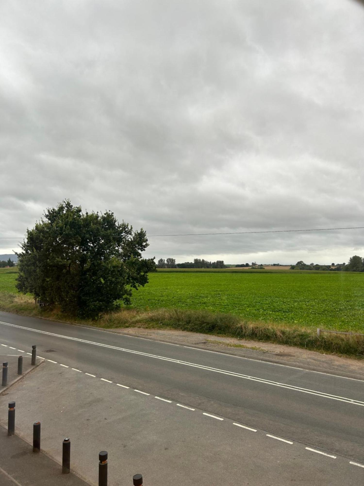 Luxury Countryside Stay - Waters Upton, Telford Eksteriør bilde