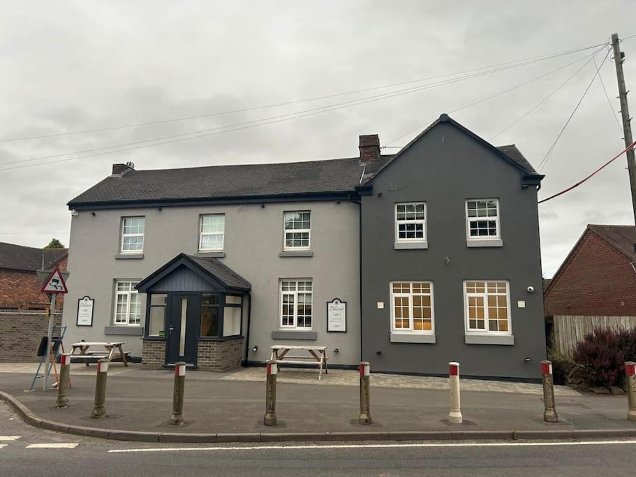 Luxury Countryside Stay - Waters Upton, Telford Eksteriør bilde